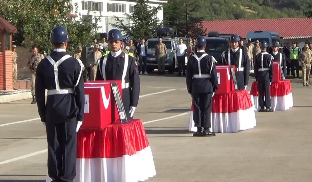 Tunceli şehitleri uğurlandı