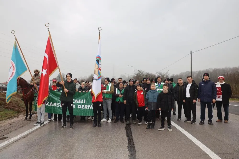 Körfezliler Sarıkamış şehitleri için yürüdü