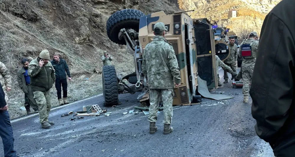 Şırnak’ta askeri araç devrildi