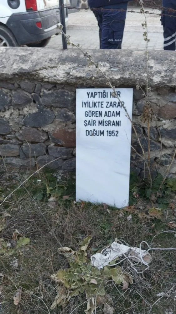 Mezar taşını hazırlayıp evinin bahçesinde intihar etti