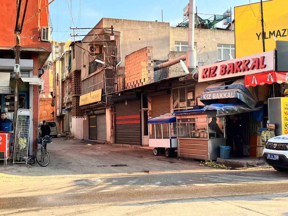 Adana’da sokak ortasında husumetli kavgası