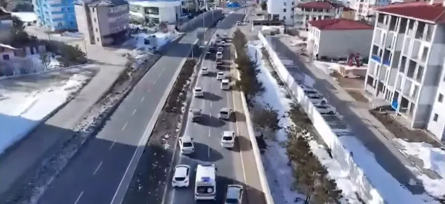 Fermuar Sistemi ile Yaşama Yol Ver etkinliği