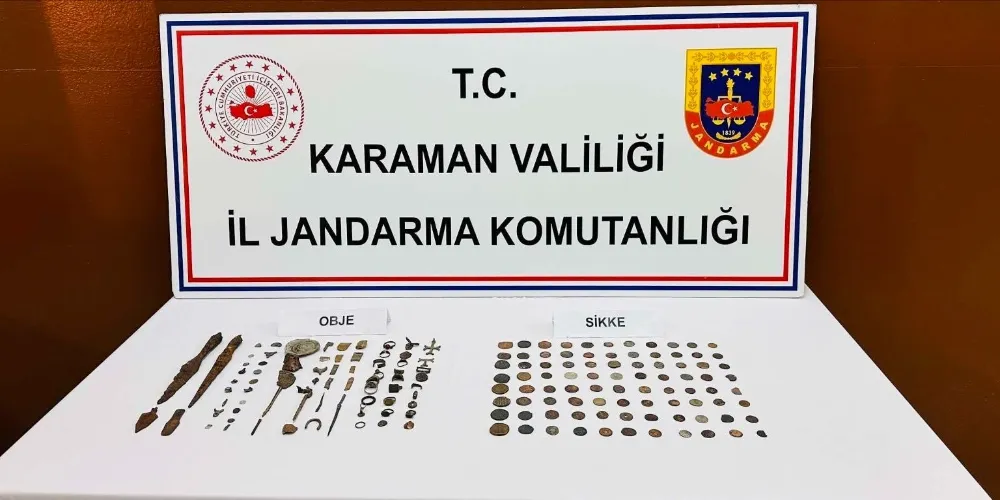 Jandarmanın uygulamasında tarihi eser ve esrar ele geçirildi