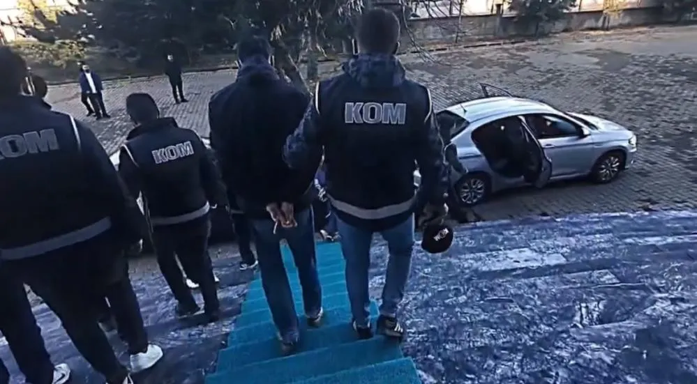 Bingöl merkezli 5 ilde dolandırıcılık operasyonu