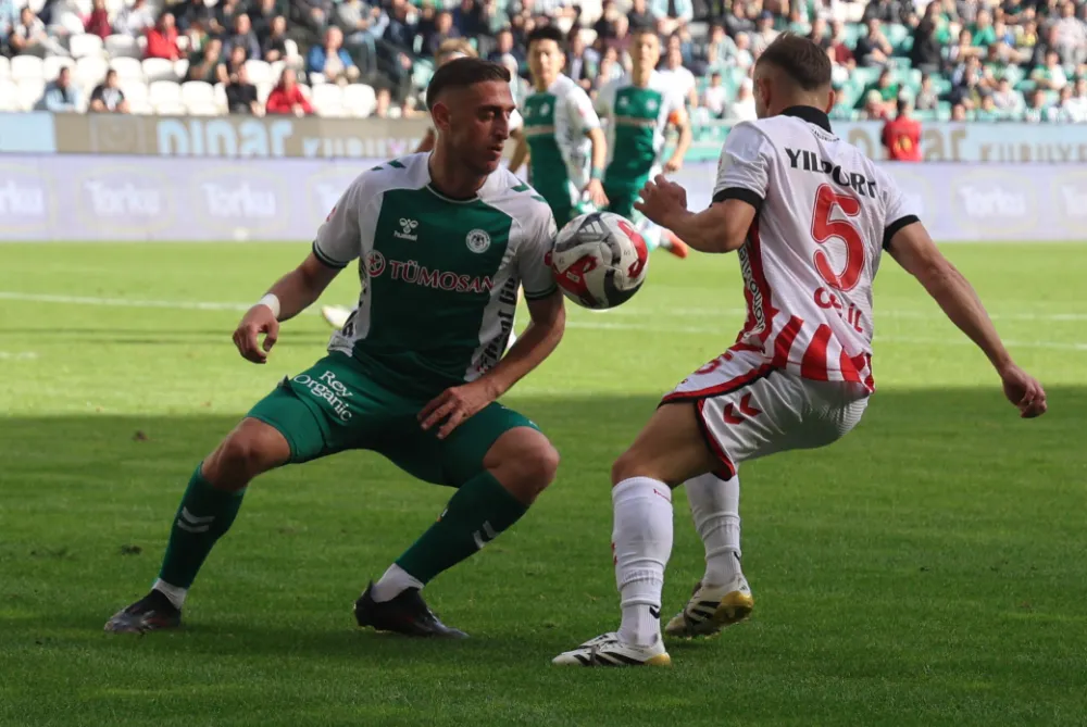 Trendyol Süper Lig: Konyaspor: 0 - Samsunspor: 2 (İlk yarı)