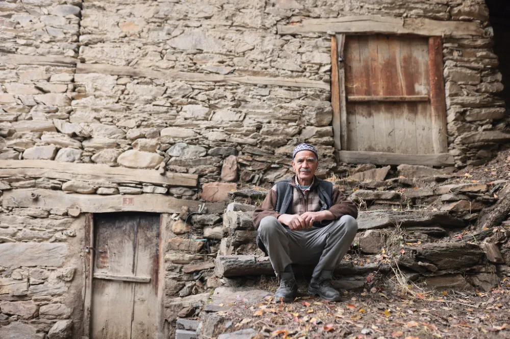 Hizan’ın 300 yıllık taş evleri belgesel fotoğraf projesiyle gün yüzüne çıkıyor
