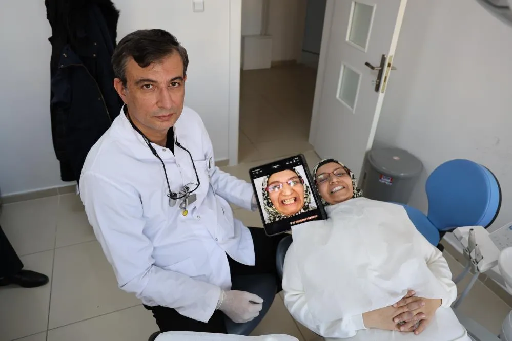 Depremlerden etkilendi, diş tedavisinde implantı rafa kaldıracak cam fiber uygulamasını geliştirdi