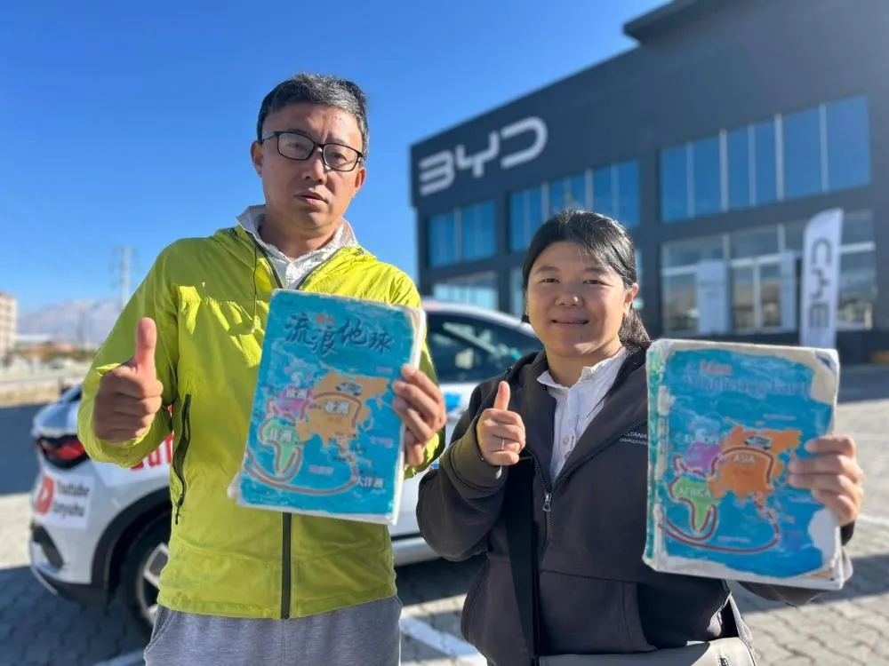 Elektrikli araçla dünya turuna çıkan çevreci çift Van