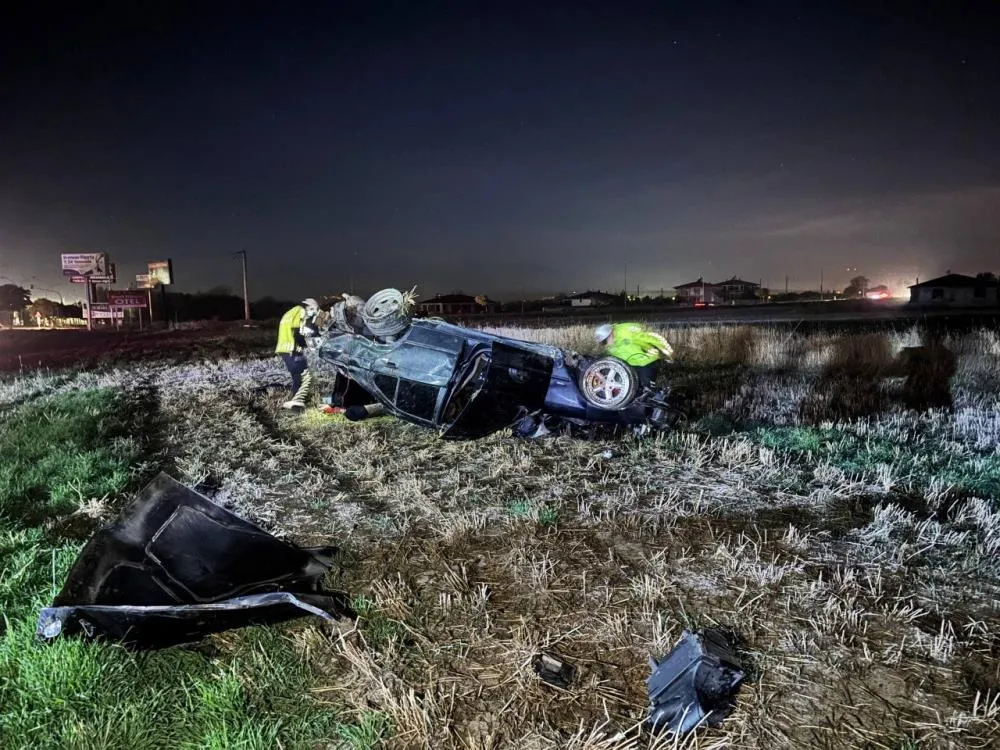 Erzincan’da takla atan otomobilde 2 kişi yaralandı