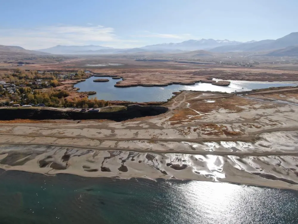 Renkli yazlardan sessiz çöl manzarasına