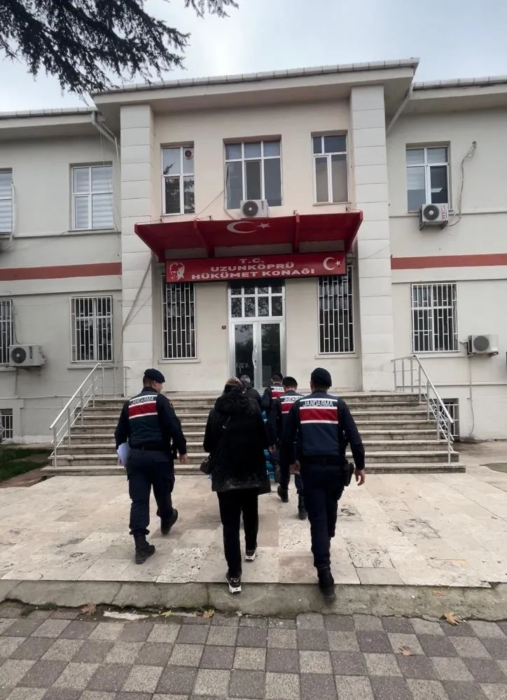 Edirne’de yapay zekâ destekli operasyonda 3 FETÖ şüphelisi yakalandı