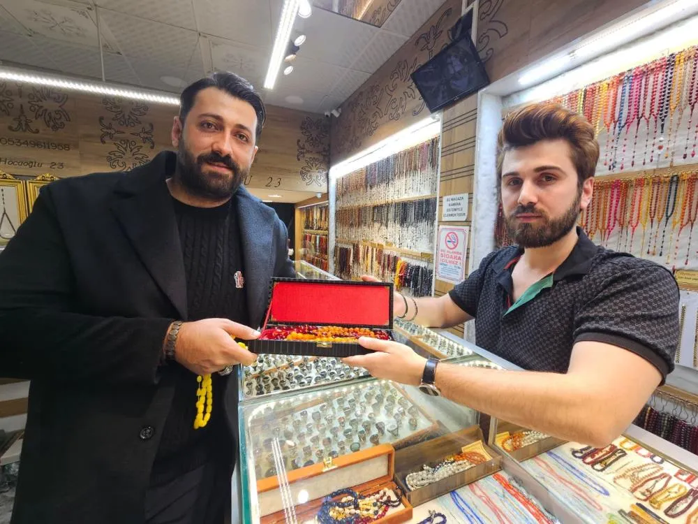 1 milyon 600 bin liralık Osmanlı kehribarı aldı