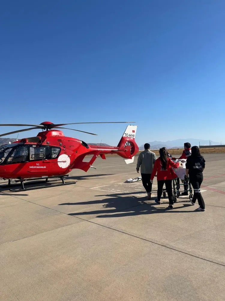 Şırnak’ta 16 yaşındaki hasta için helikopter ambulans havalandı