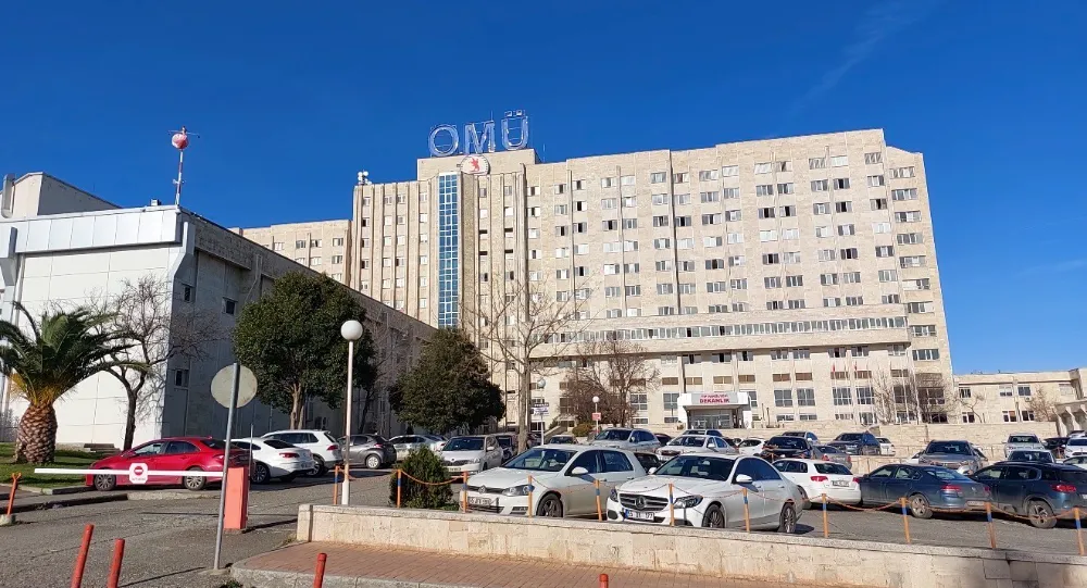 Özel kolej öğrencileri hamburgerden zehirlendi