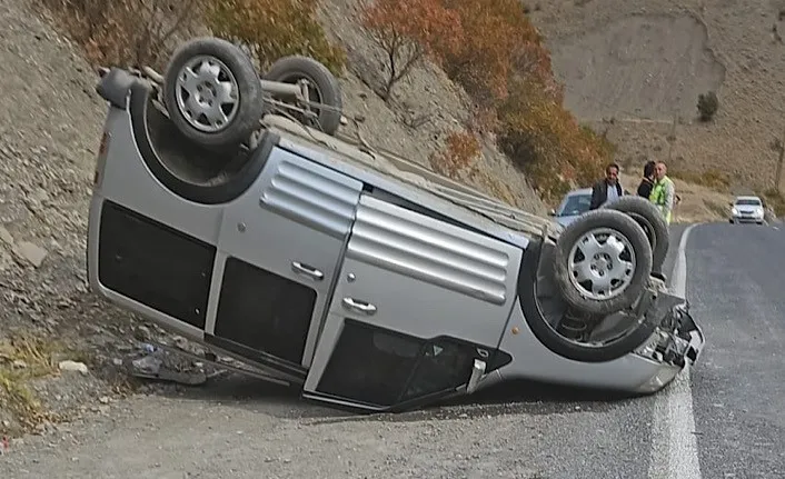 Hakkari karayolunda trafik kazası