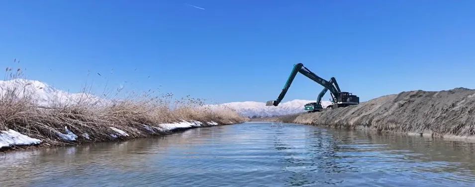 Erzincan’da tahliye kanallarında bahar temizliği
