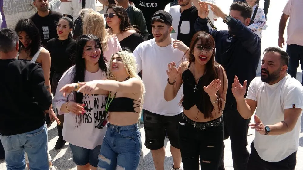 İranlılar nevruz kutlamalarına başladı