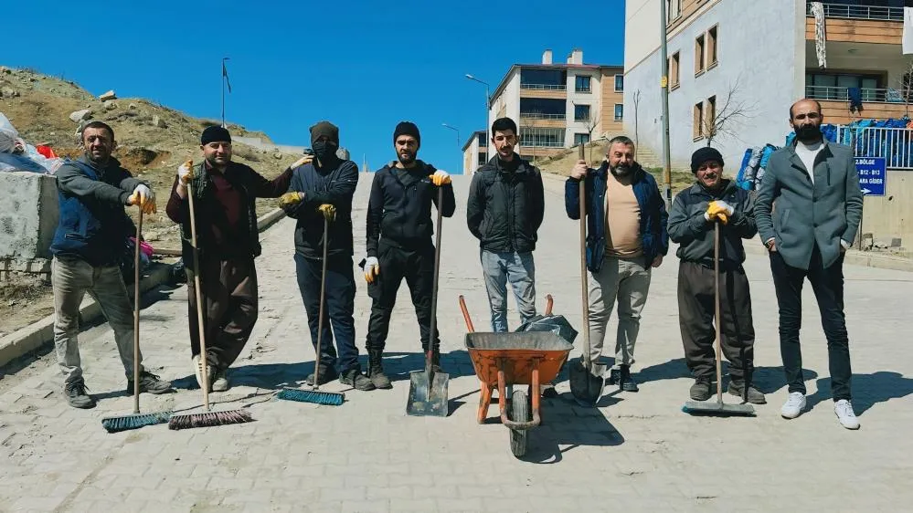 Yüksekova’da çevre temizliği yapıldı