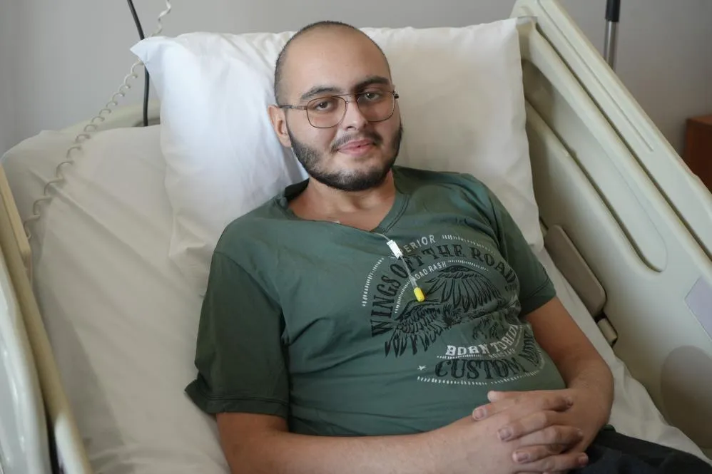 Kanserle savaşan gence duygu yüklü moral desteği