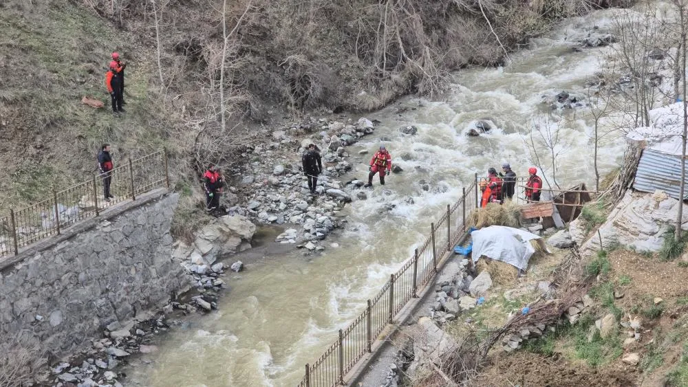 130 kişilik ekiple kayıp Feleknaz Keskin aranıyor