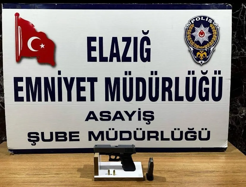 Kafede 2 kişiyi silahla yaralayan zanlı tutuklandı