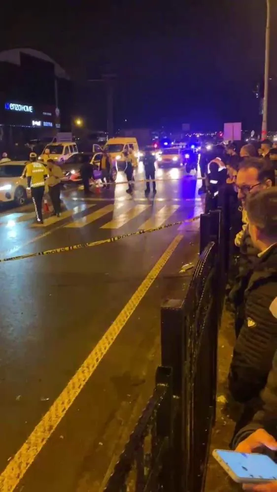 Üniversiteli kıza otomobil çarptı