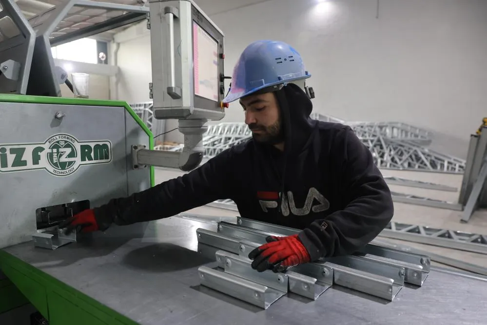 Bu fabrika ile 20 kişiye istihdam sağladılar