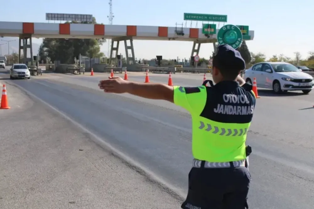Aydın’da otoyol trafik jandarmasından trafik denetimi