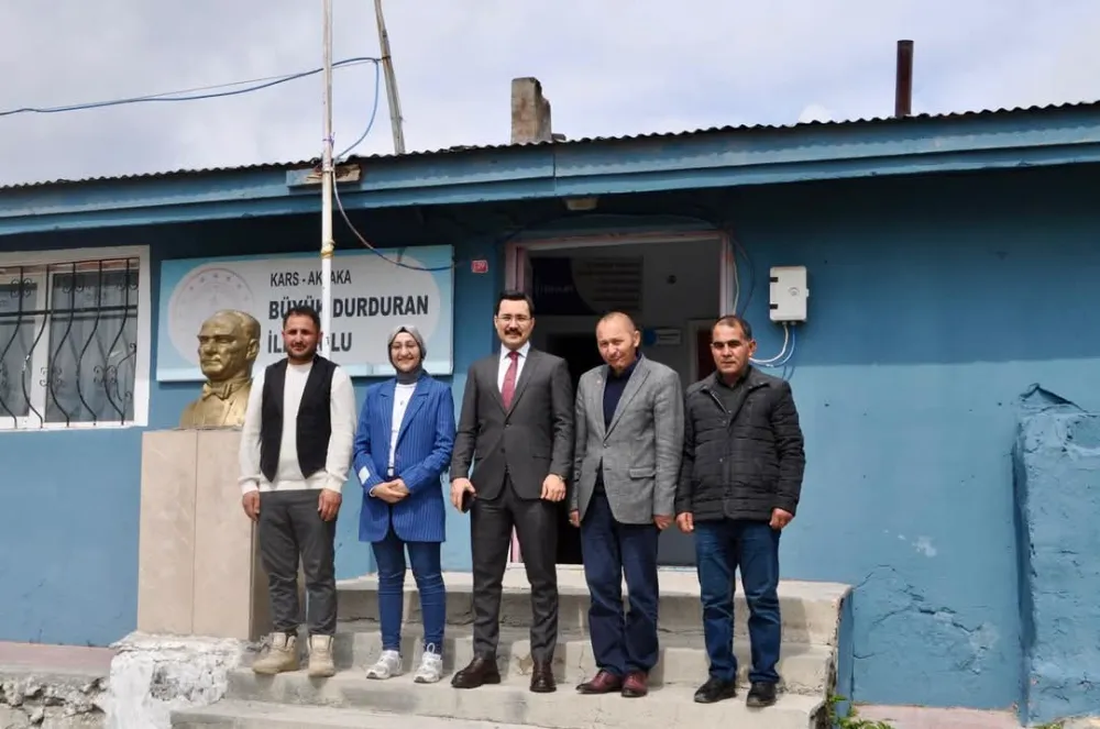 Akyaka Kaymakamı Demirtaş, köy okullarında
