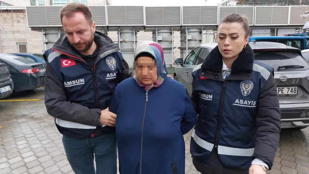 Öğretmen kızını boğarak öldürdü