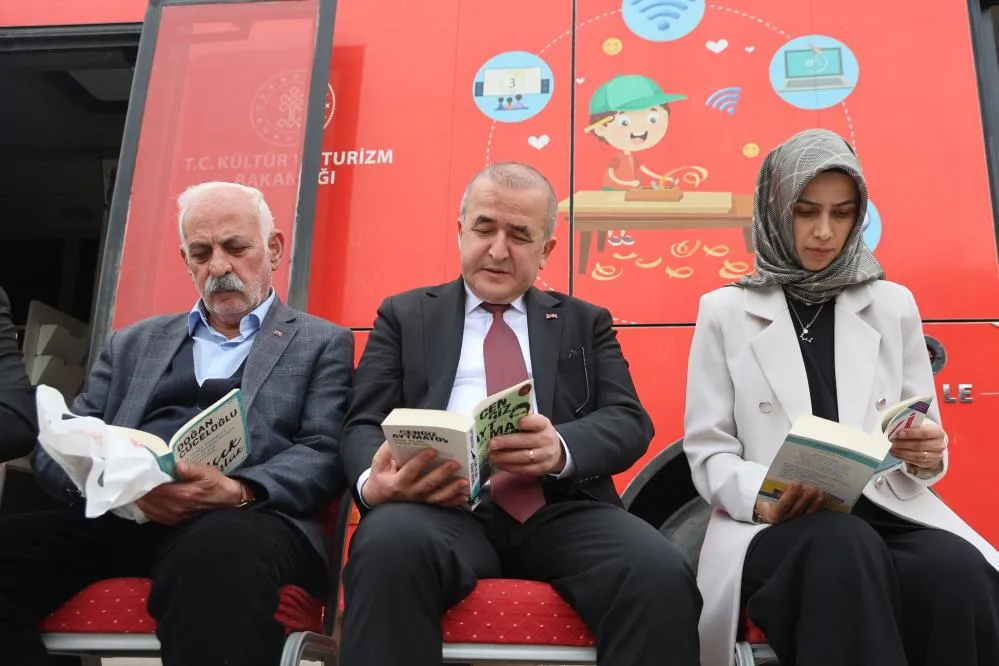 Vali Hatipoğlu önce okudu