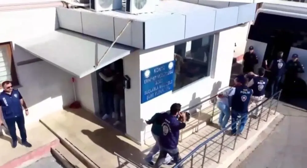 Konya Polisinden dolandırıcılara 10 ilde operasyon