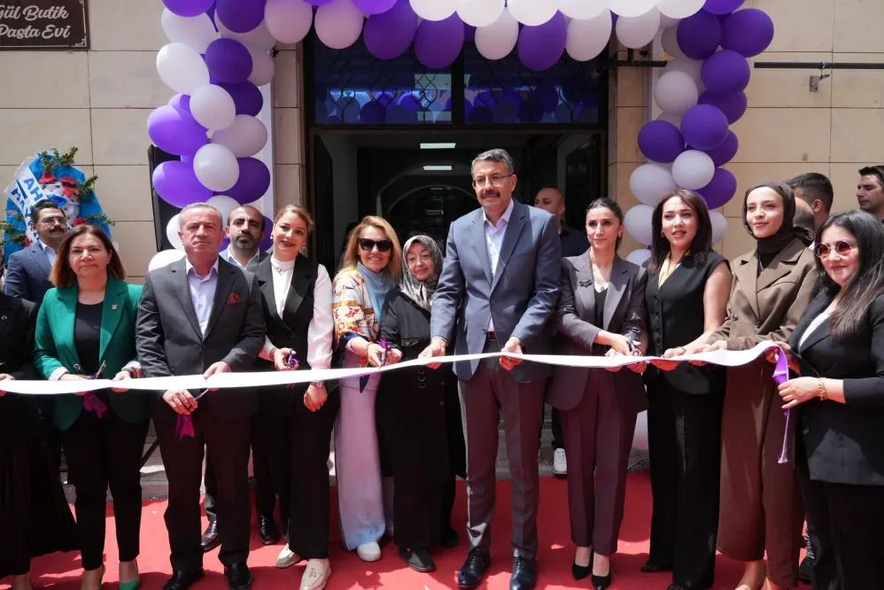 25 kadın girişimcinin kurduğu mağazaların açılışı yapıldı