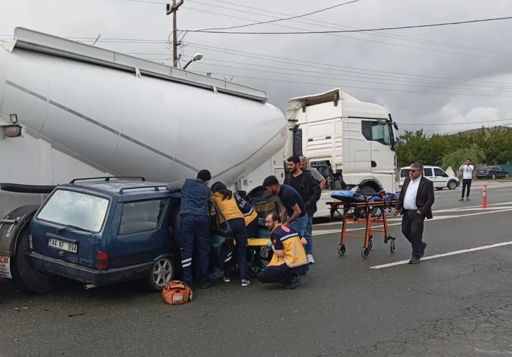 Malatya’da silobas ile otomobil çarpıştı
