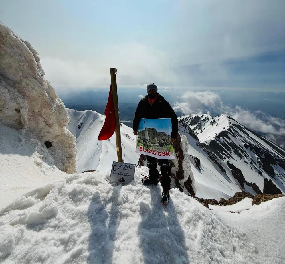 Elazığlı sporcu Erciyes Dağı
