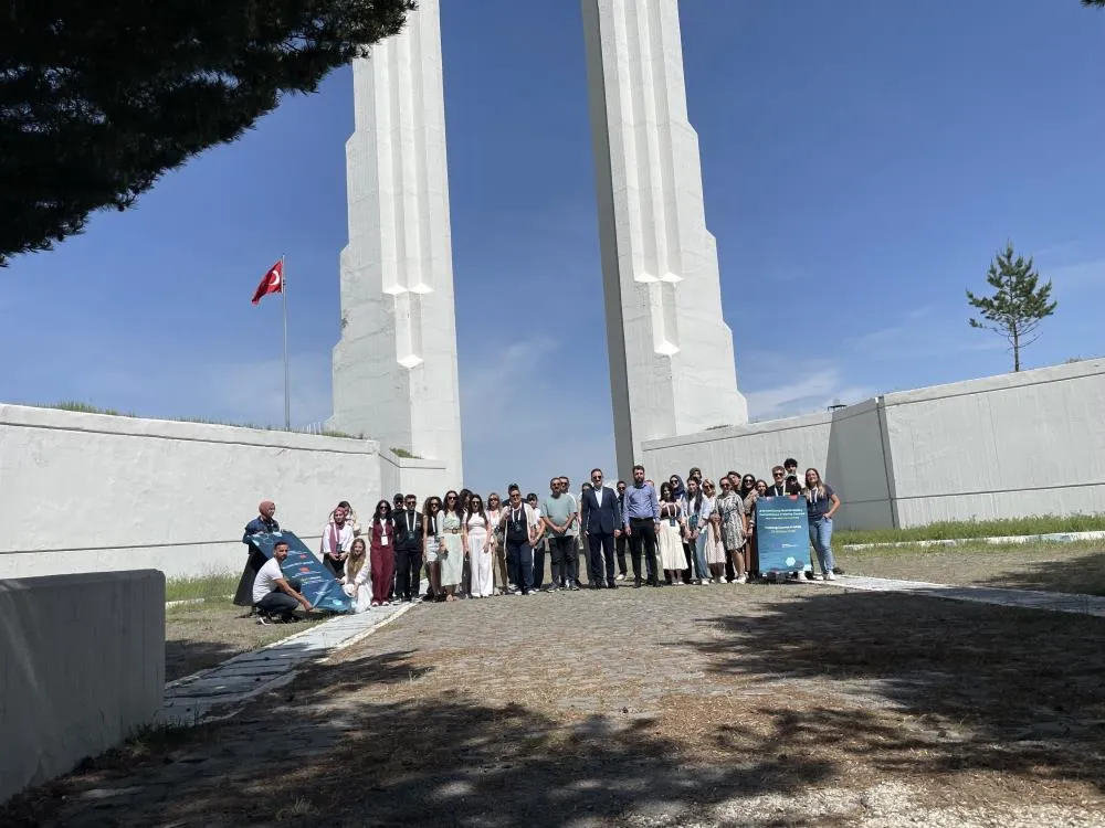 Dünyanın dört bir yanından gelen gençler Malazgirt