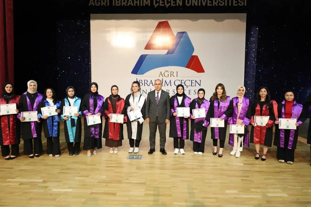 AİÇÜ’de 2024-2025 Eğitim-Öğretim Yılı Mezuniyet Coşkusu
