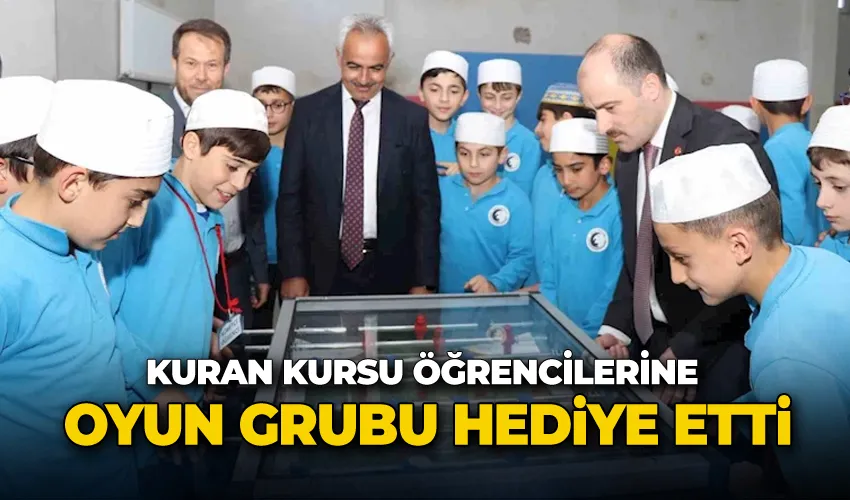 Kuran Kursu öğrencilerine oyun grubu hediye etti