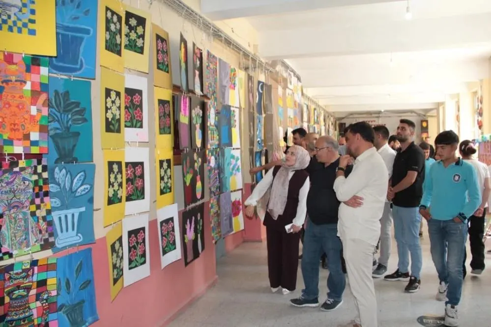 Öğrencilerin sanat yolculuğu sergiyle taçlandı