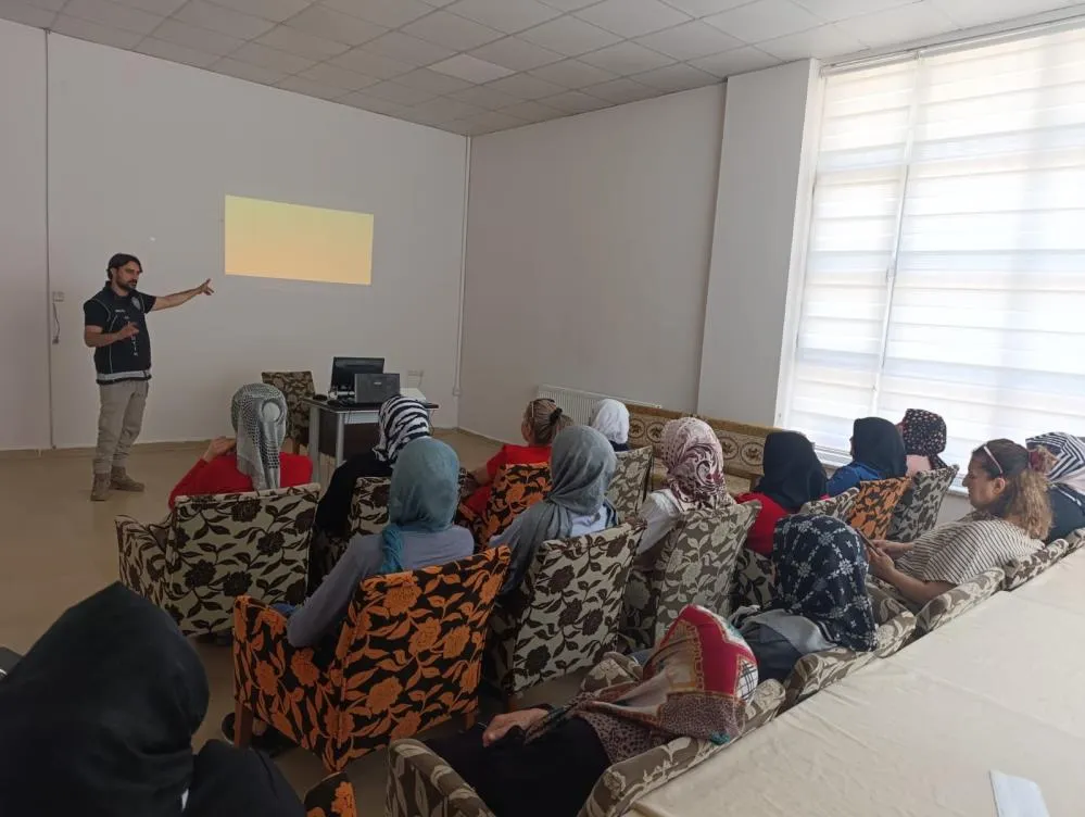 En iyi polis annedir eğitimi Vefa Konağı