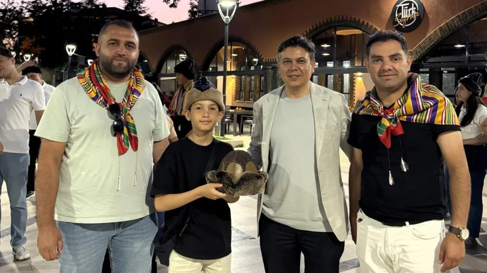 Ahlatlı gençler Bilecik