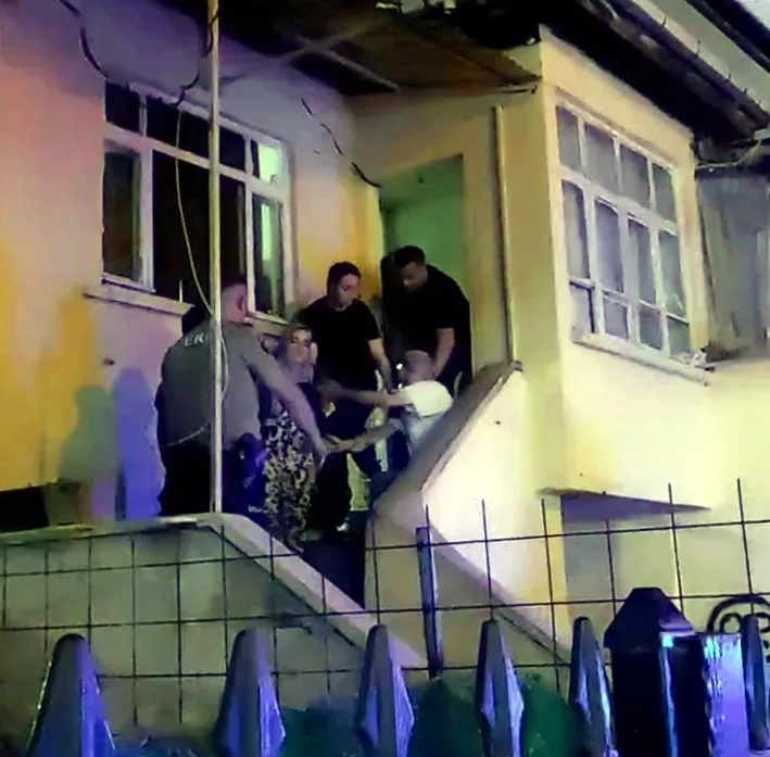 Bayrama bıçaklı tartışmayla girdiler