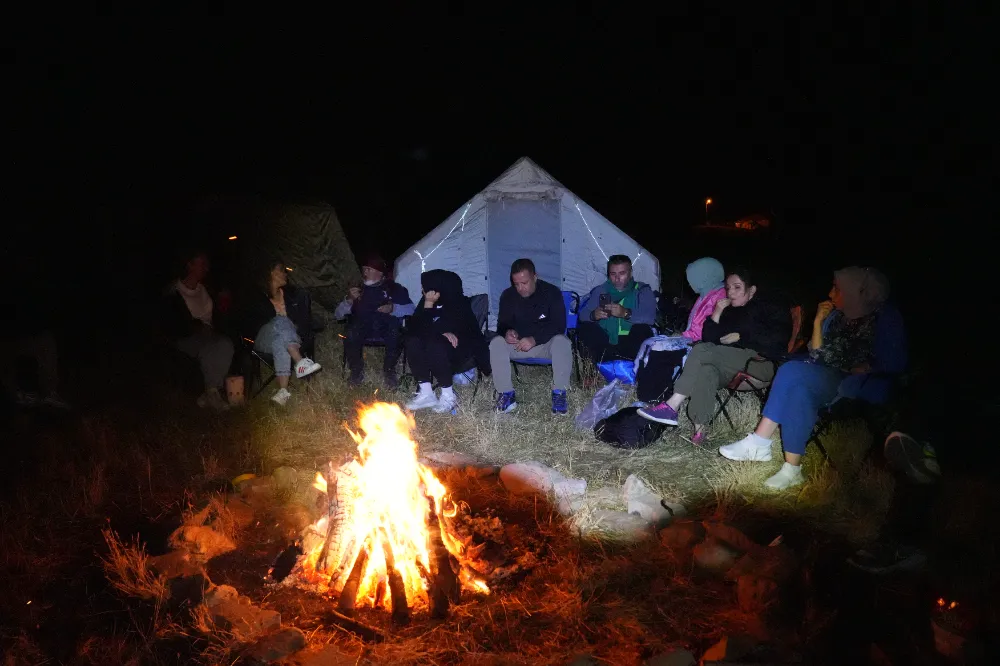 Terörle anılan Şenyayla artık doğaseverlerin kamp mekanı oldu