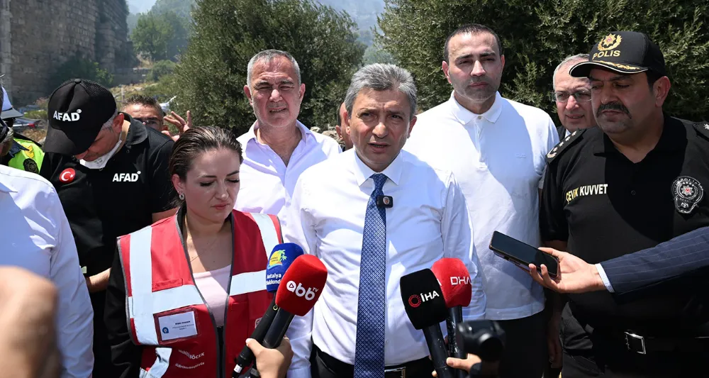 3 ilçede yangın kontrol altında, Gazipaşa’da müdahale sürüyor