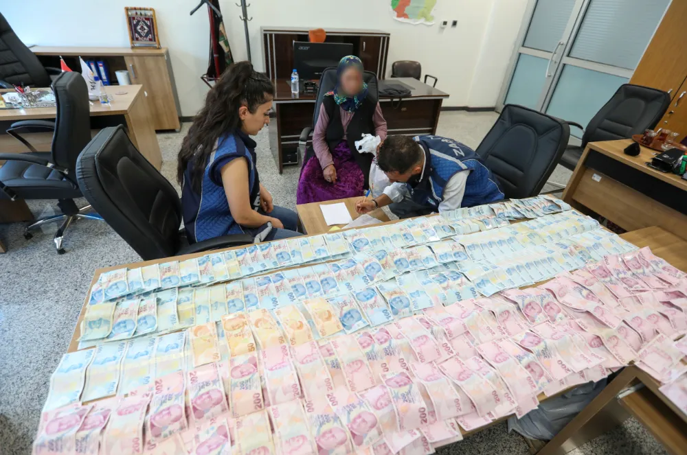 Van’da yakalanan dilencinin üzerinden 75 bin 950 TL çıktı