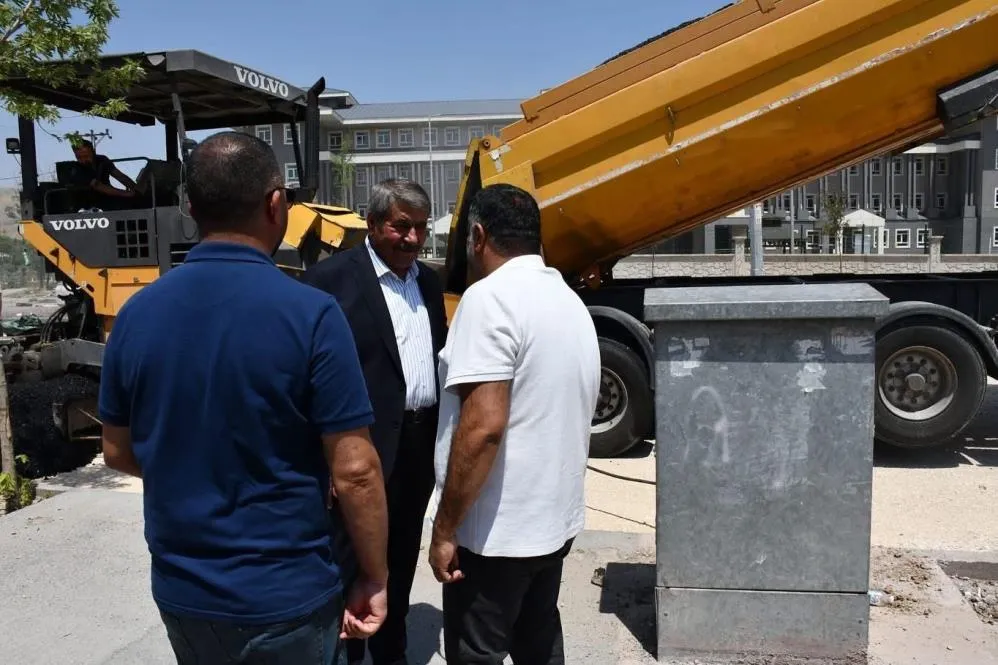 Patnos’ta asfalt çalışmaları başladı