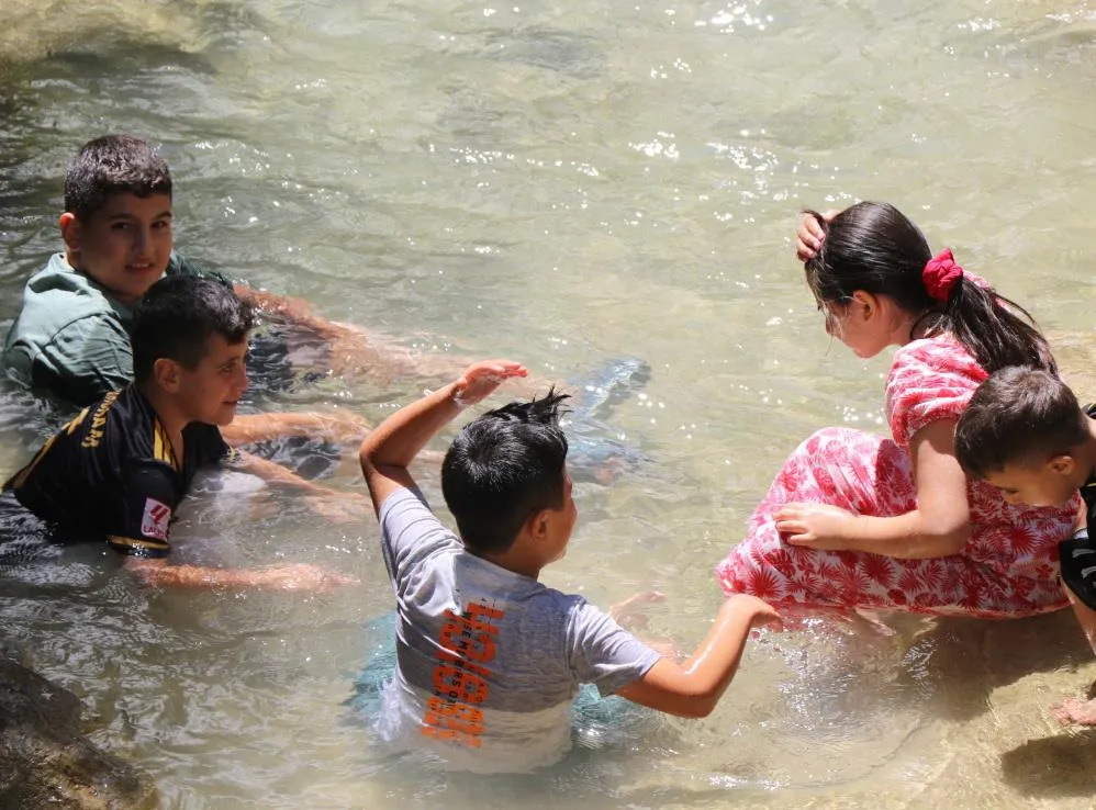 Serinlemek isteyenler Girlevik Şelalesi