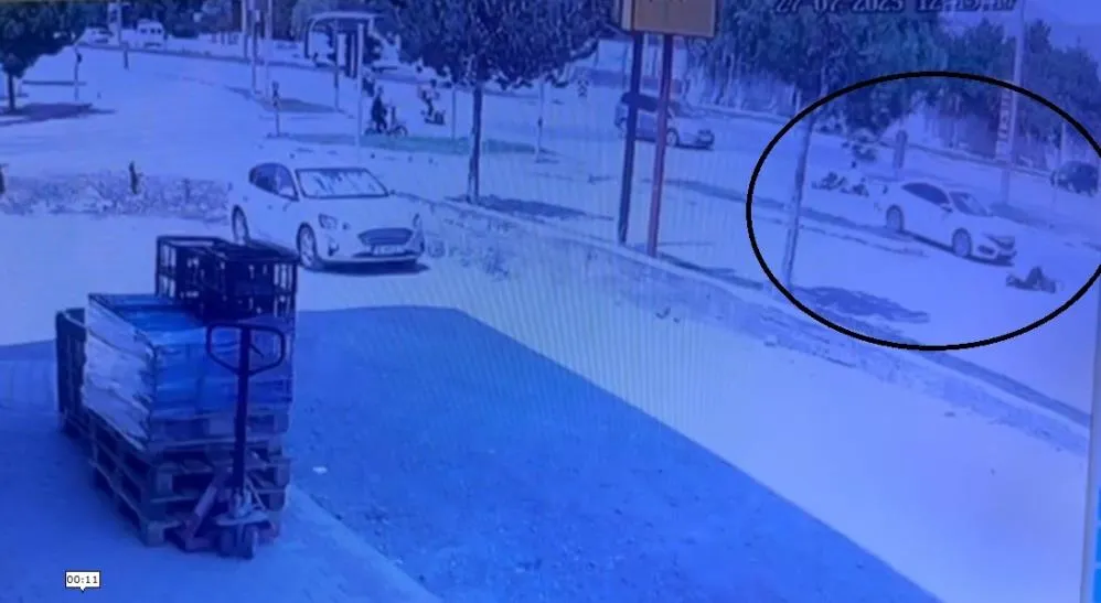 Erzincan’da kaza anı güvenlik kamerasına yansıdı