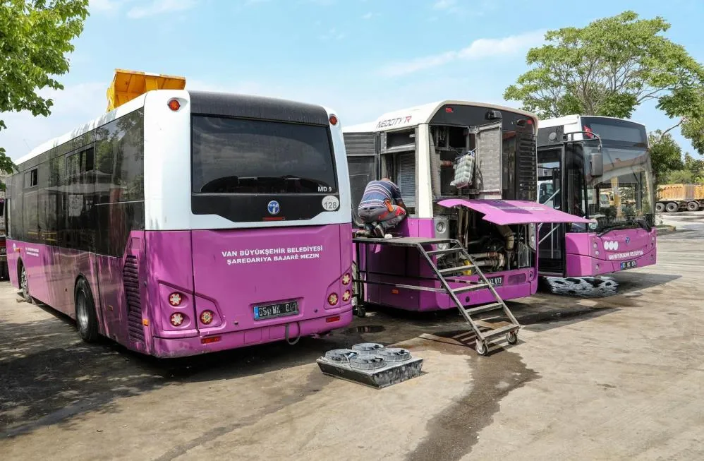 Van Büyükşehir Belediyesi 7 ayda 7 bin 180 bakım onarım işi yaptı