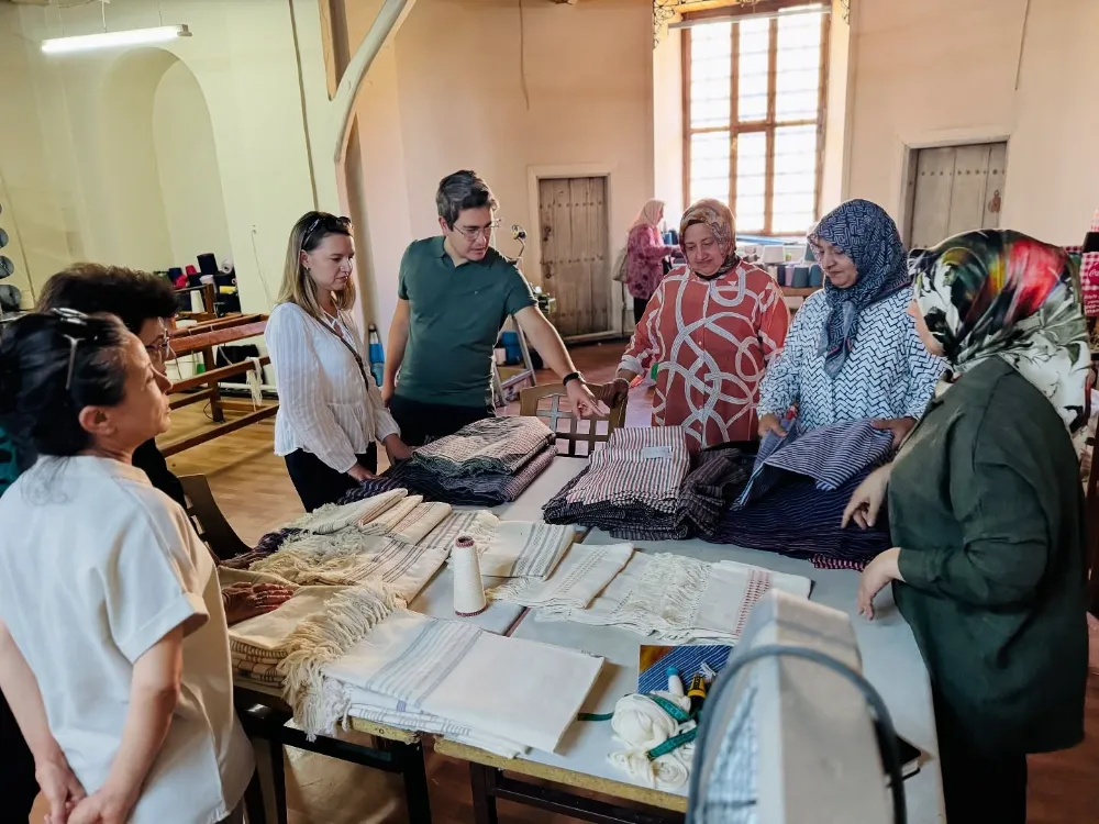 Gazenne kumaşı kadınların elinde yeniden hayat buluyor